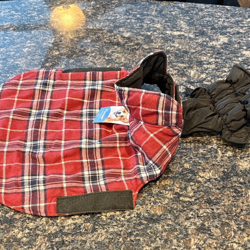 Kuoser Red Plaid Dog Jacket brand new with tags